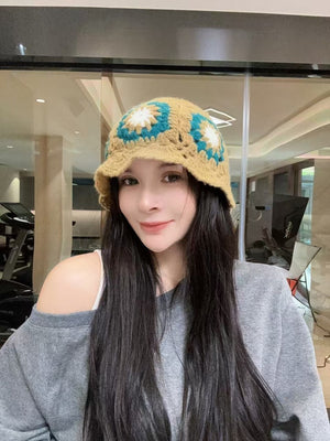 Handmade Knitted Bucket Hat - HDZ027